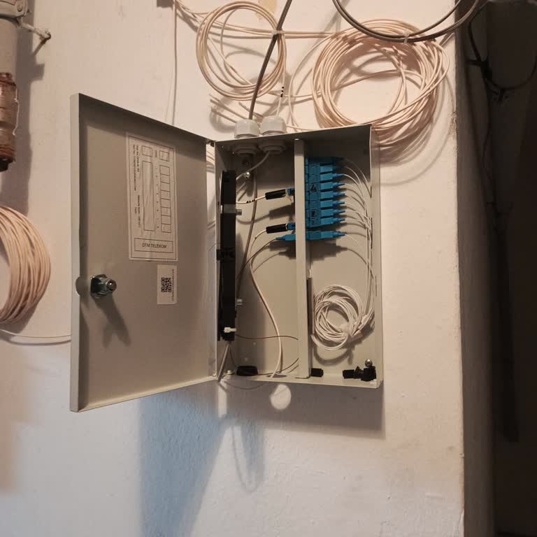 Fiber Geçişi Yapılamıyor, İki Firma Da Çözüm Sunmuyor Mağduriyetim Sürüyor