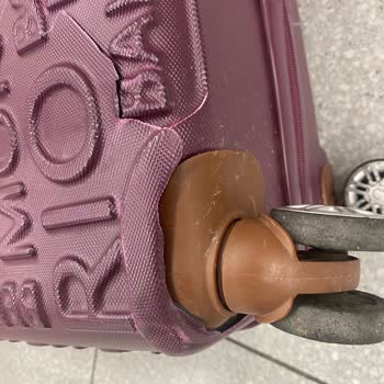 Kırılan Valizim İçin Ajet'ten Çözüm Alamıyorum, Mağduriyetim Devam Ediyor