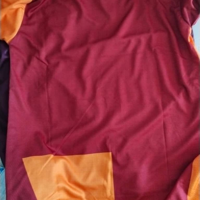 İstediğim İsimli Formalar İsimsiz Ve Kalitesiz Geldi