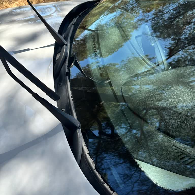 BMW'de Plastik Aksamın Erken Aşınması Ve Ücretsiz Değişim Talebi