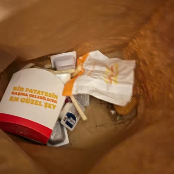 Burger King Sıcak Havada Soğuk Ve Kötü Hazırlanmış Yemek Sorunu