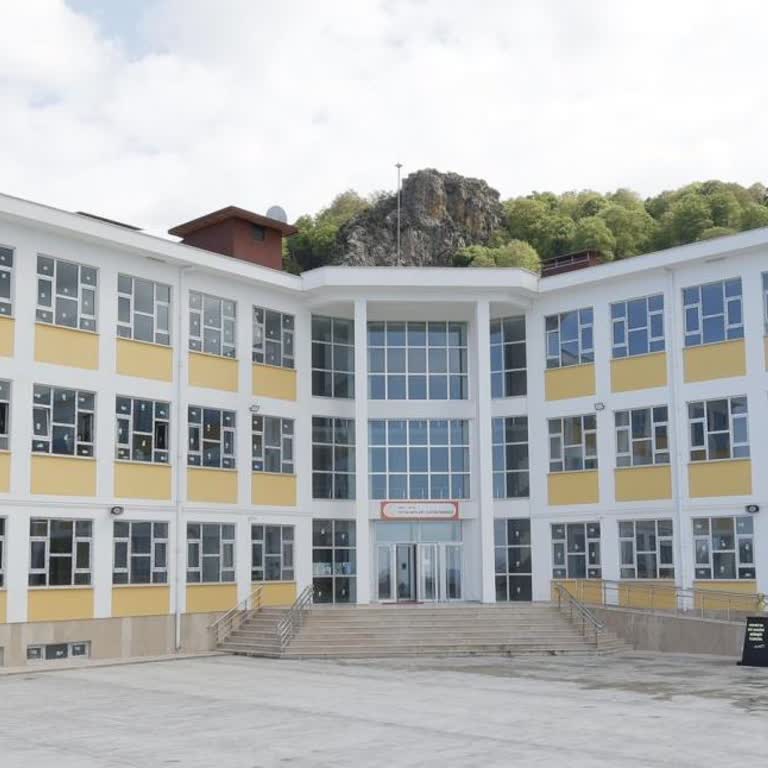 Kuaför Bölümüne Geçişte Bilgi Karmaşası Ve Ödeme Belirsizliği