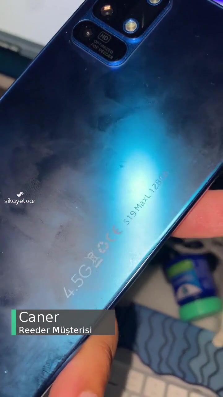 Reeder 1 Senede 3 Telefon Oldu! videonun kapak resmi