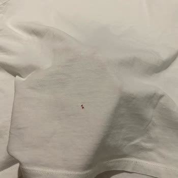 Mavi Tişörtlerde Hızlı Yıpranma Ve Delik Sorunu