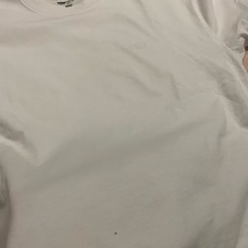 Mavi Tişörtlerde Hızlı Yıpranma Ve Delik Sorunu