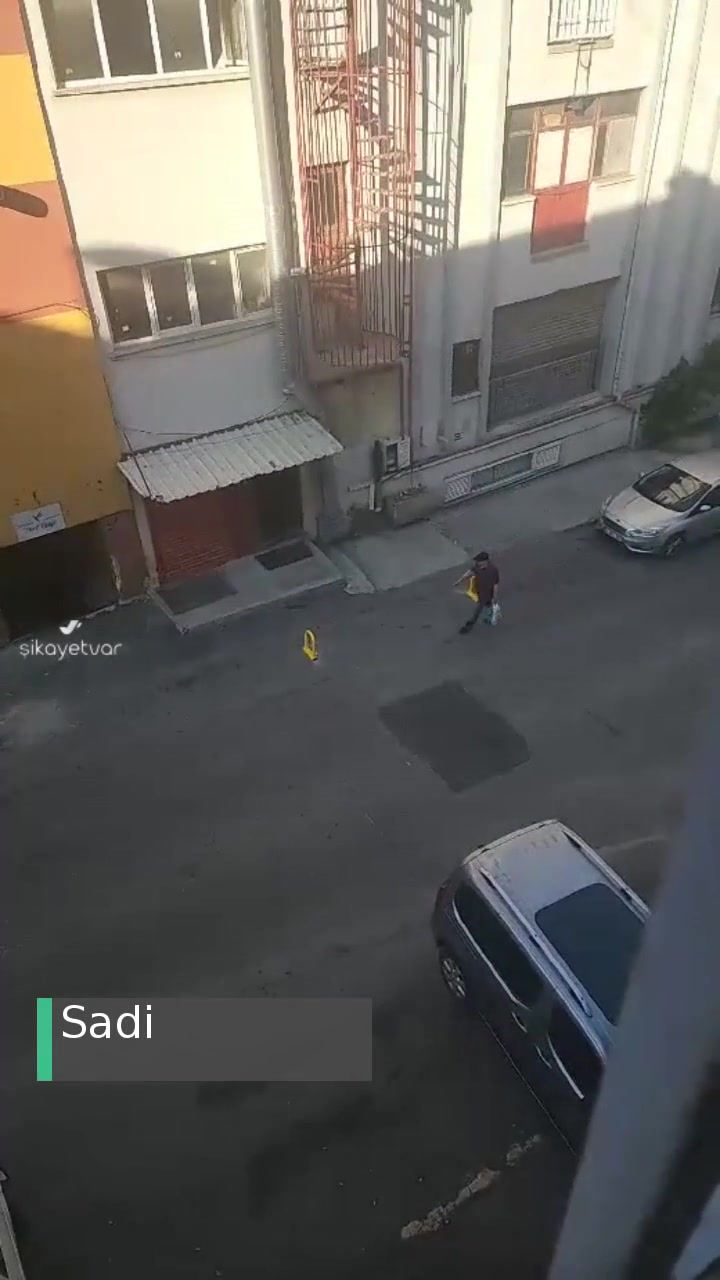 Bayrampaşa Belediyesi Biz de Kapımızın Önüne Kilit Vuralım! videonun kapak resmi