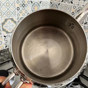 Çaydanlıkta Kararma ve Müşteri Hizmetleri Deneyimi