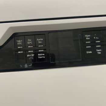 Yeni Alınan Bulaşık Makinesinin Üzerindeki Yazıların Silinmesi Ve Ürünün Eski Görünmesi