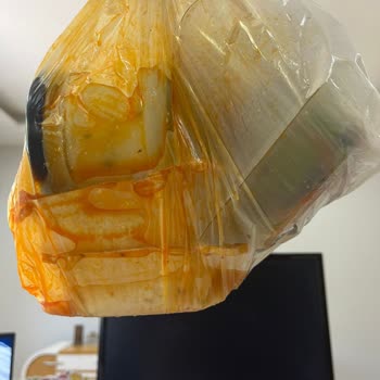 Siparişim Dökülmüş Geldi, Ne Kurye Ne Restoran Yardımcı Oldu