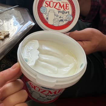 Son Kullanma Tarihi Geçmemiş Yoğurtta Küf Şoku Yaşadım