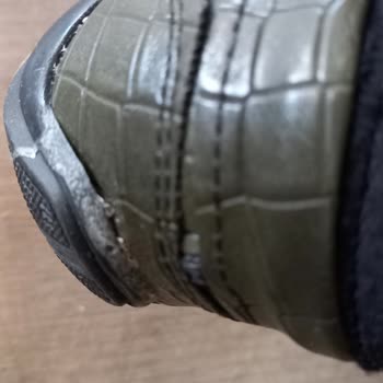 @lacivertkundura Yanlış Ve Defolu Ürün, İletişimsiz Mağaza Mağduriyeti