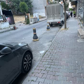 Bağcılar Belediyesi Yolu Kapatanlara Çözüm Bulun