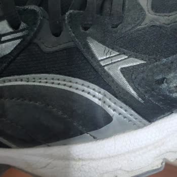 FLO Ayakkabı'dan Alınan Puma Ayakkabı Kısa Sürede Deforme Oldu Ve Yara Yaptı