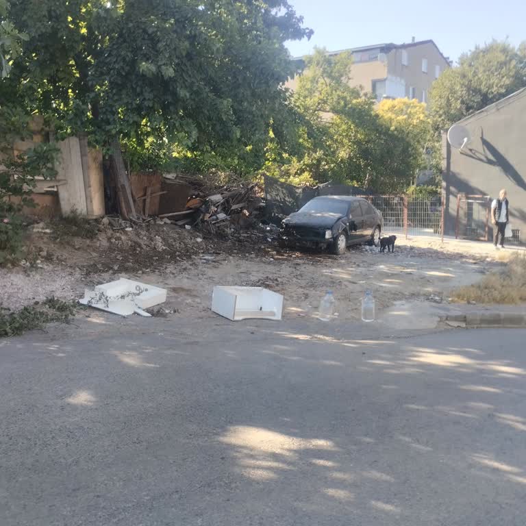 Kaldırım Ve Park Sorunu Mahalleliyi Mağdur Ediyor