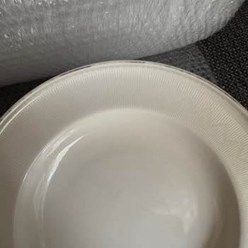 Aksu Çarşı'dan Alınan Yemek Takımında Renk Sorunu Ve Yetersiz Müşteri Hizmeti