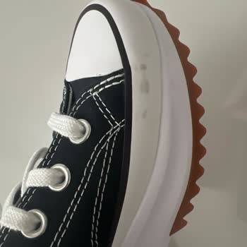 Ayakkabının Kirli Ve Eksik Parçalarla Teslim Edilmesi