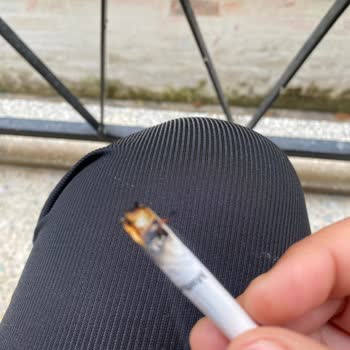 Marlboro Touch Blue Sigara Kalitesizliği: Ucu Düşüyor, İçinden Parça Çıkıyor