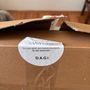 Kargom Açılmış Ve Yeniden Bantlanmış Olarak Teslim Edildi