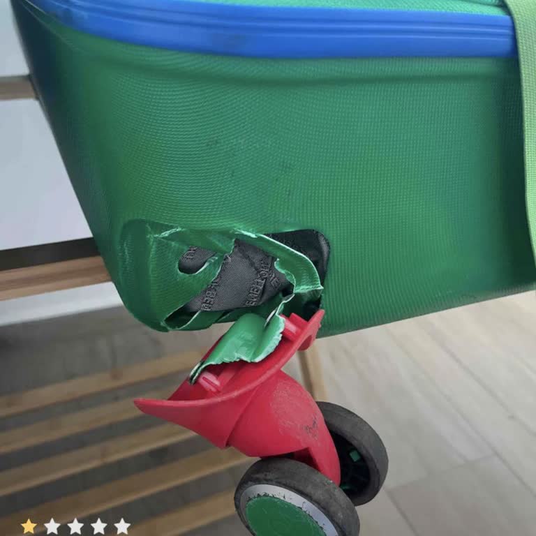 Garanti Kapsamındaki Valizin Tekerleği Kırıldı, Satıcı Kullanıcı Hatası Dedi