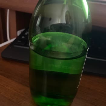 Kapalı Soda Şişelerinin Yarım Dolu Çıkması Şaşkınlık Yarattı