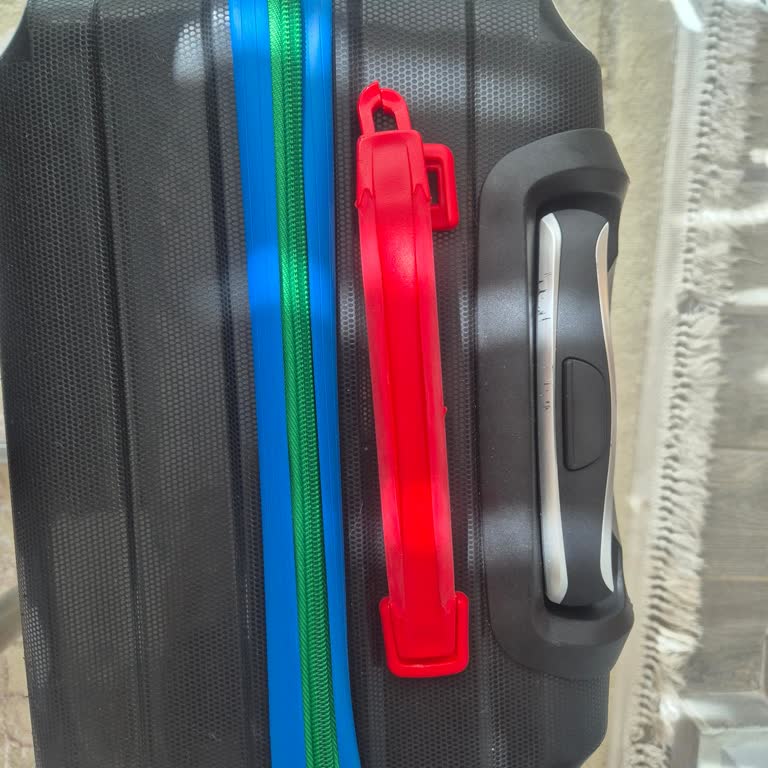 Benetton Kabin Boy Valizimin Tutma Kulpunda Kırılma Ve Yedek Parça Sorunu