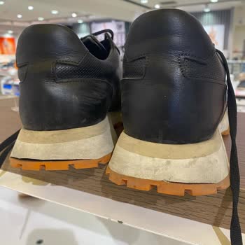 Kısa Sürede Açılan Ayakkabı İçin Kullanıcı Hatası Denmesi Güvenimi Sarstı