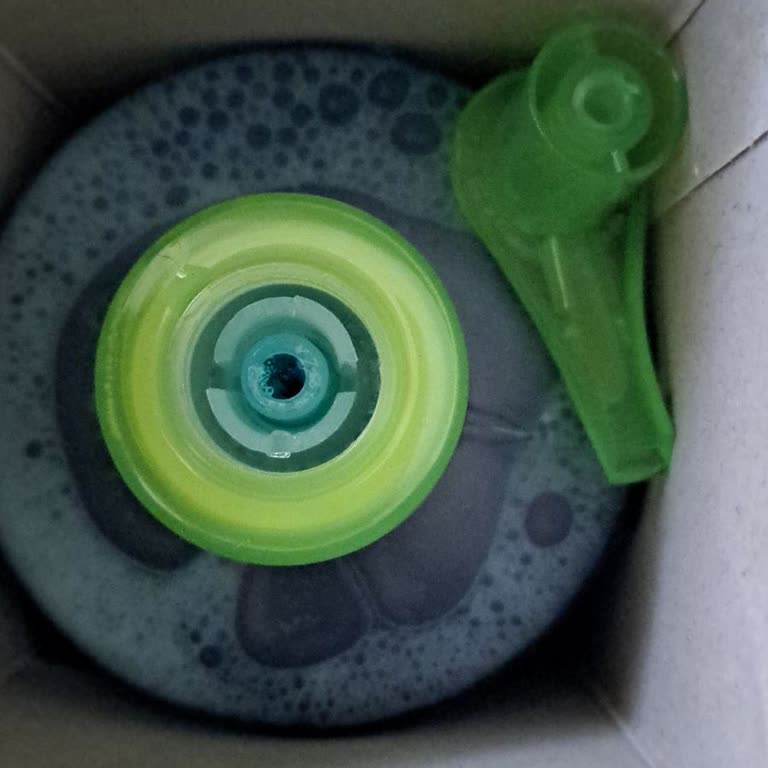 Trendyol Kırık Kapaklı Ve Rengi Koyu Gelen Ürün Hayal Kırıklığı Yarattı