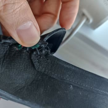 Yeni Alınan Ayakkabının Kısa Sürede Yırtılması Ve Değişim Talebinin Reddi