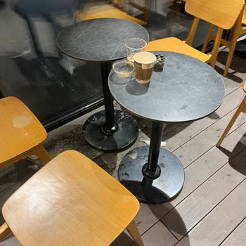 Kırık Masa Ve Kapalı Lavabo Nedeniyle Yaşanan Mağduriyet