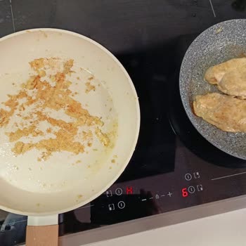 Karaca Swiss Crystal Tava Kısa Sürede Yapışmaya Başladı