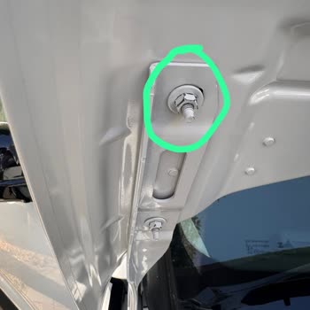 Sıfır Araçta Kaput Değişimi Şoku Ve İlgisiz Yetkililer