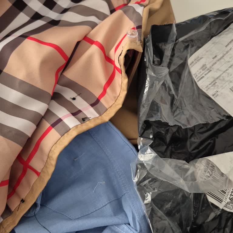 Etiketsiz Ve Yanlış Beden Ürünlerle Kötü Mağaza Deneyimi