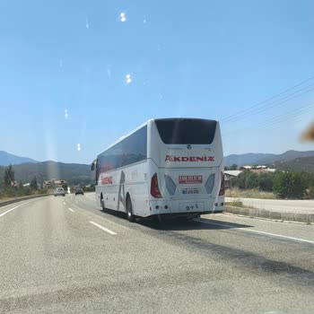 Otobüs Şoförlerinin Dikkatsizliği Ve Yolcu Güvenliğine Tehdit