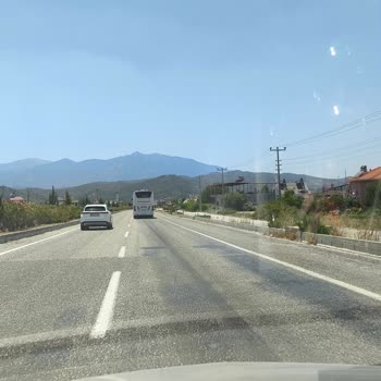 Otobüs Şoförlerinin Dikkatsizliği Ve Yolcu Güvenliğine Tehdit