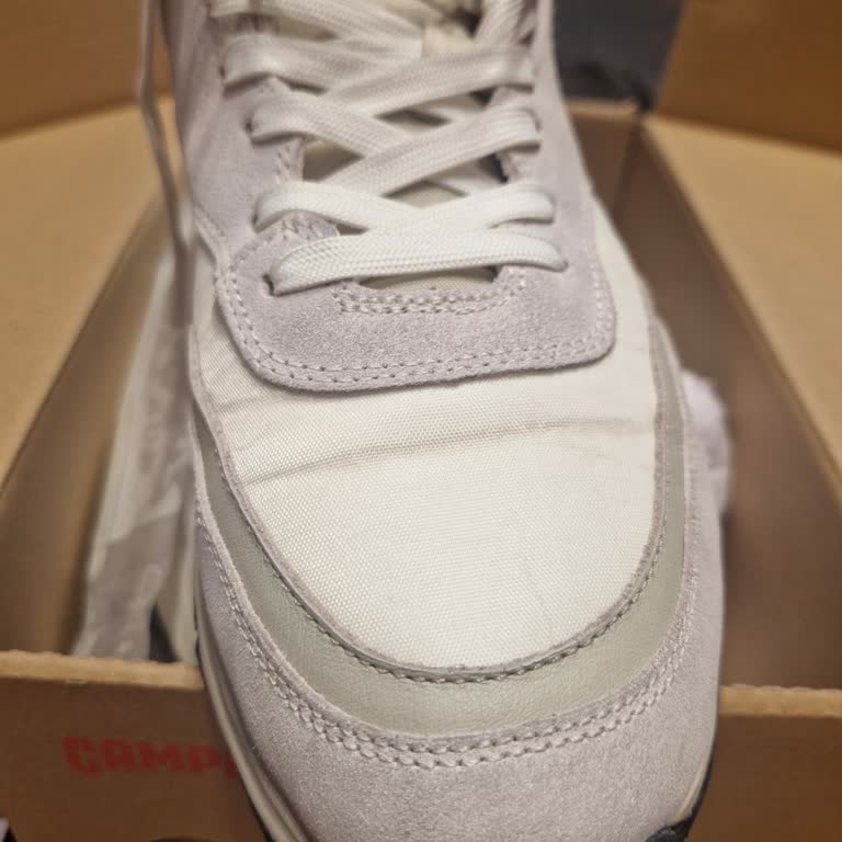 Yeni Alınan Ayakkabının Ucunda Kısa Sürede Kırılma Oluştu, Mağduriyetim Giderilmiyor