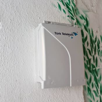 Türk Telekom Evimin Duvarlarına İzinsiz Kablo Ve Kutu Montajı