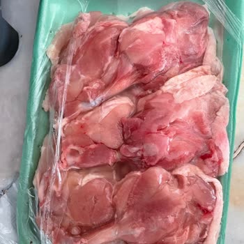 Bozuk Ve Kurtlanmış Tavuk Ürünü Satışı, Müşteri Hizmetlerine Ulaşılamıyor