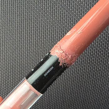 Yüksek Ücretle Aldığım Flormar Rujun Ambalajı Sızdırıyor