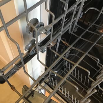 Teka Bulaşık Makinesinde Kronik Panel Silinmesi Ve Sepet Paslanması Sorunu