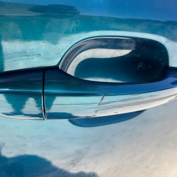 Otel Otoparkında Aracımız Çizildi, Bilgi Verilmedi Ve İlgilenilmedi