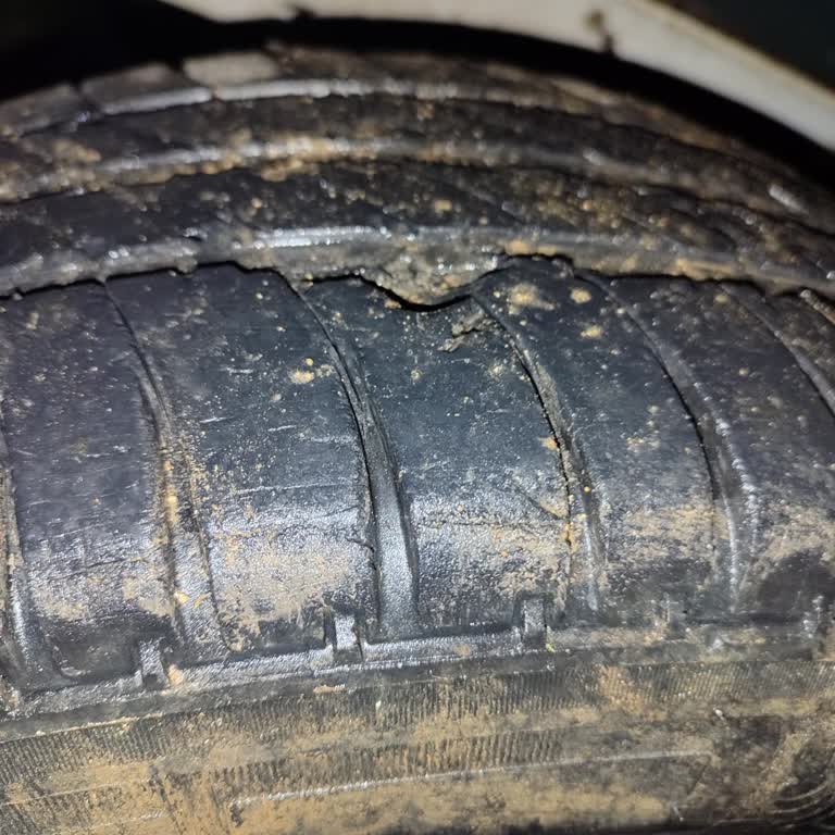 Michelin Lastiklerde Erken Parçalanma Ve Güvenlik Endişesi