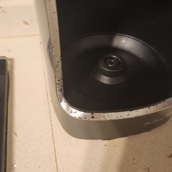 Yeni Alınan Kahve Makinesinin Boyası 3 Ayda Döküldü