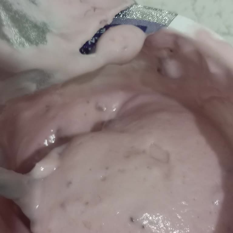 Tarihi Geçmemiş Meyveli Yoğurt Bozuk Çıktı, Hayal Kırıklığı Yaşadım