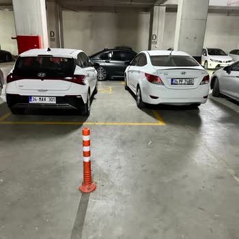 Sinpaş Sancaktepe Metrolife'ta Otopark Sorunu Ve Yönetimin İlgisizliği