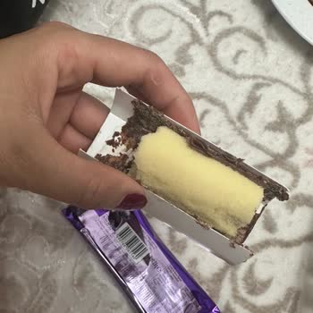 Son Kullanma Tarihi Geçmemiş Alpella'da Benzin Kokusu Ve Tadı Şikayeti