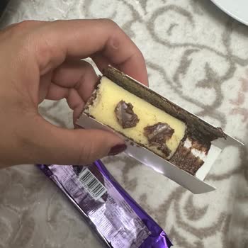 Son Kullanma Tarihi Geçmemiş Alpella'da Benzin Kokusu Ve Tadı Şikayeti