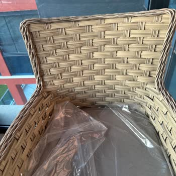 Bahçe Mobilyası Sandalyeleri Farklı Renklerde Teslim Edildi, Çözüm Yok