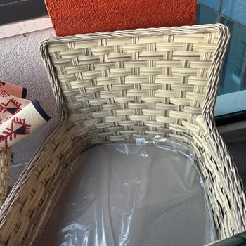 Bahçe Mobilyası Sandalyeleri Farklı Renklerde Teslim Edildi, Çözüm Yok