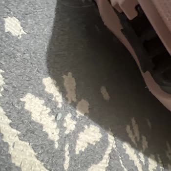 Ajet Uçuşunda Valizim Hasar Gördü, İlgili Görevli Bulunamadı