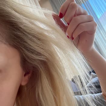 Ewo Kuaför Hair Studio Saçlarımı Yaktı